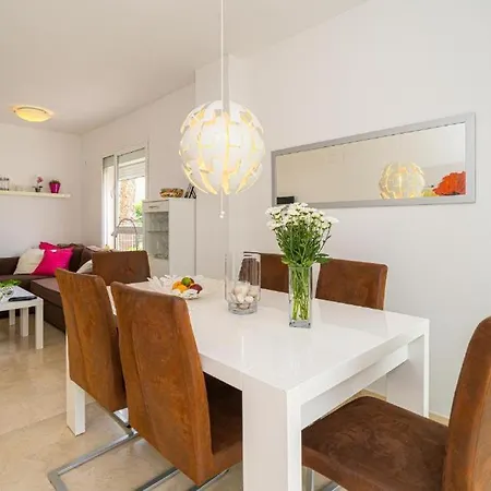 Estrella 21ba Lejlighed *